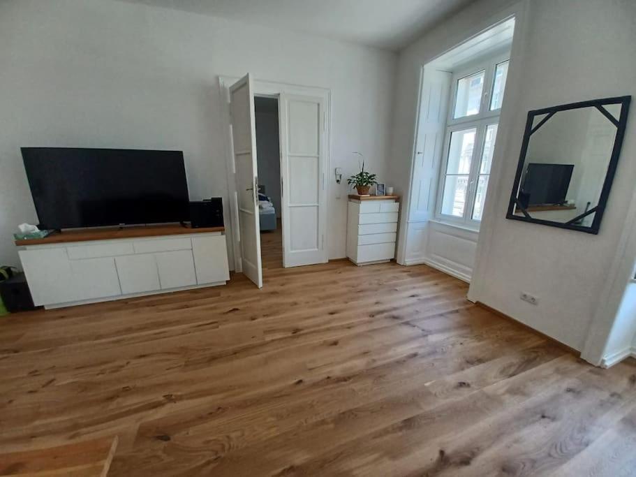 Sehr Zentral Gelegen Appartement Wenen Buitenkant foto