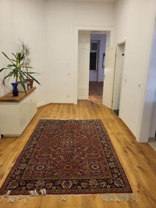 Sehr Zentral Gelegen Appartement Wenen Buitenkant foto
