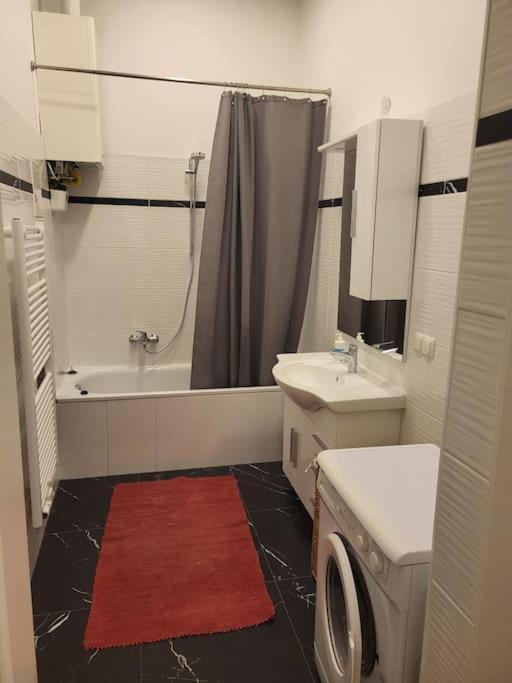 Sehr Zentral Gelegen Appartement Wenen Buitenkant foto