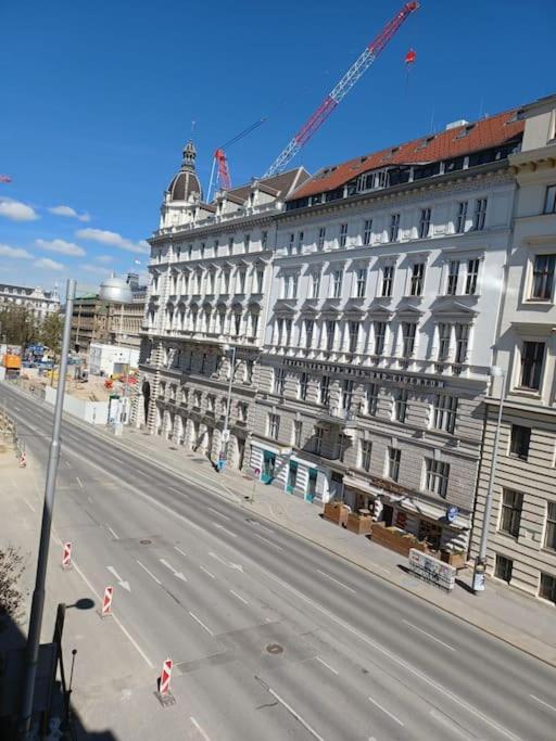 Sehr Zentral Gelegen Appartement Wenen Buitenkant foto